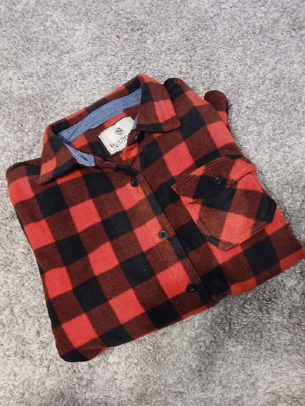 Legendary Whitetails Red and Black Buffalo Plaid Shirt Size M